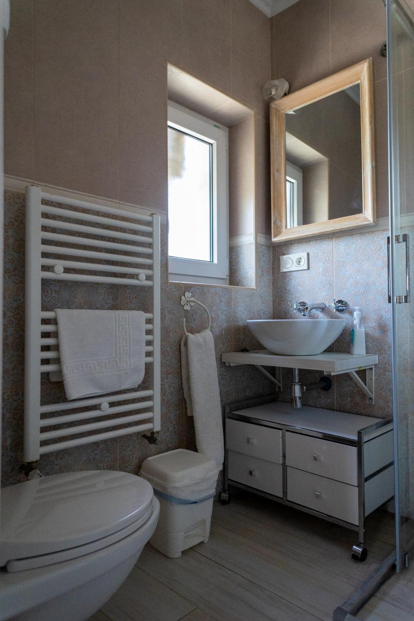 Dona Elvira Y Dona Sol Villa Vivar del Cid Luaran gambar