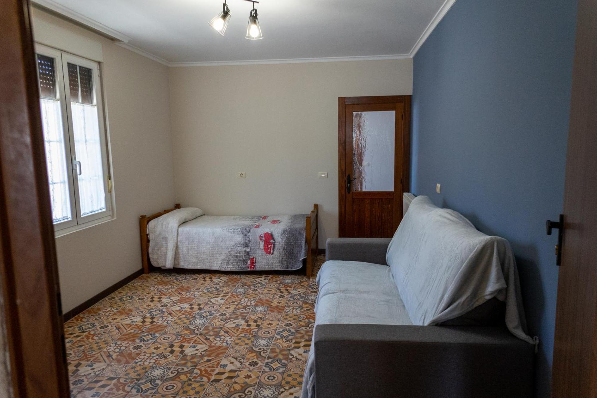 Dona Elvira Y Dona Sol Villa Vivar del Cid Luaran gambar