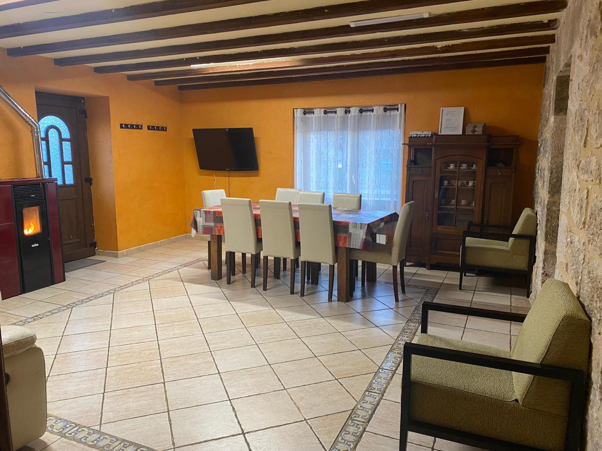 Dona Elvira Y Dona Sol Villa Vivar del Cid Luaran gambar