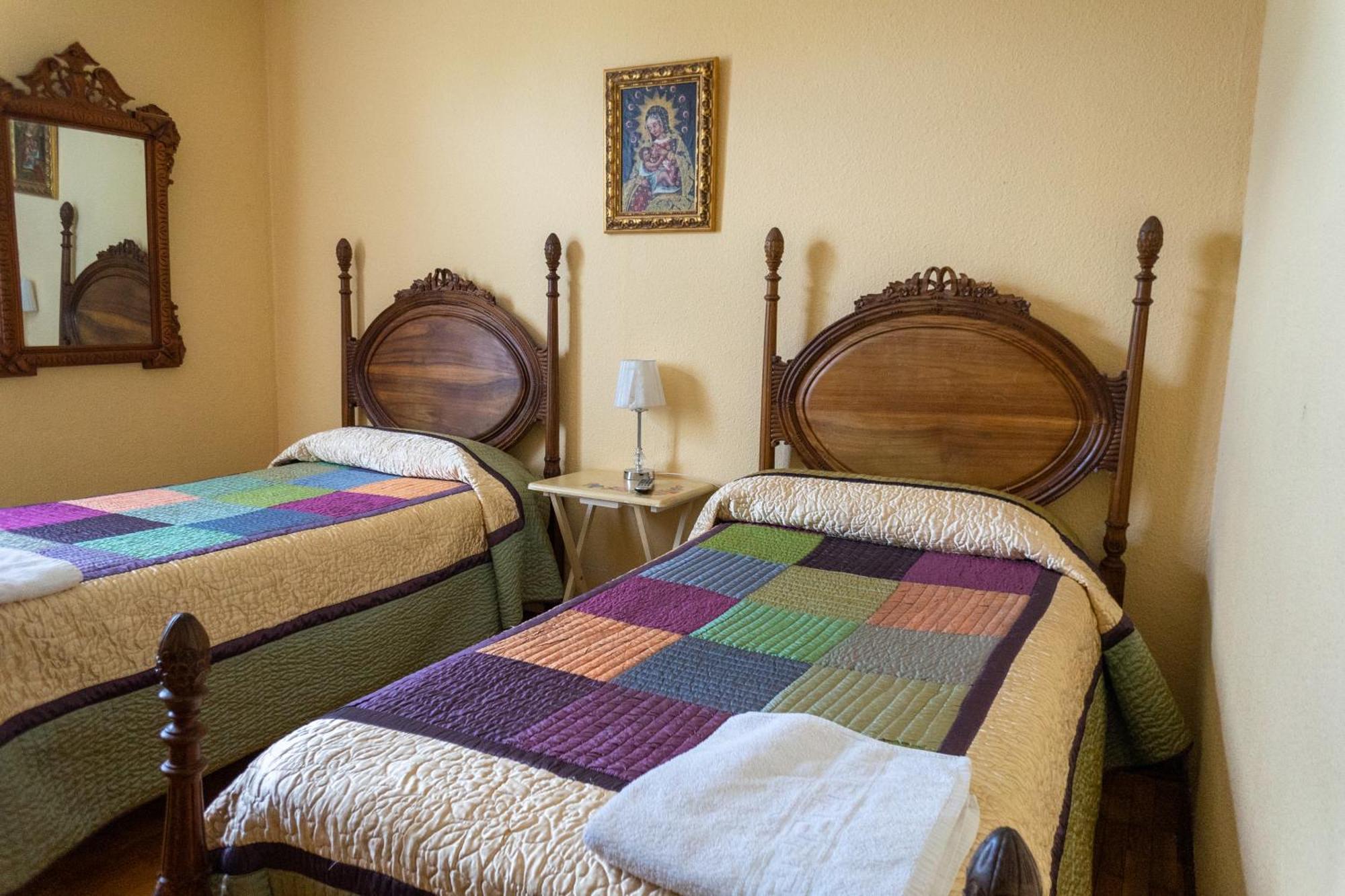 Dona Elvira Y Dona Sol Villa Vivar del Cid Luaran gambar