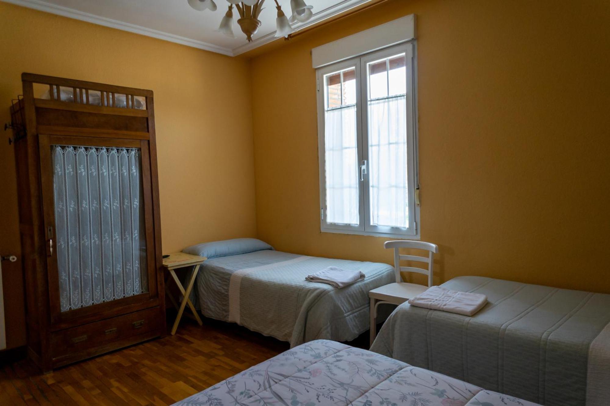 Dona Elvira Y Dona Sol Villa Vivar del Cid Luaran gambar